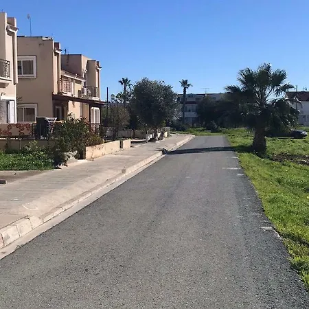 Valia Luxury Beach House Larnaca