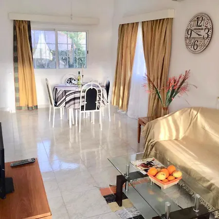 Valia Luxury Beach House Larnaca